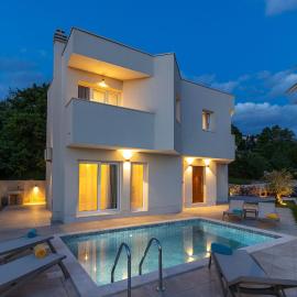 Awesome Home In Kraljevica