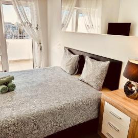 Central Lagos apt with Marina views near beaches
