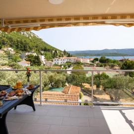 Lovely Apartment In Klek With Wifi