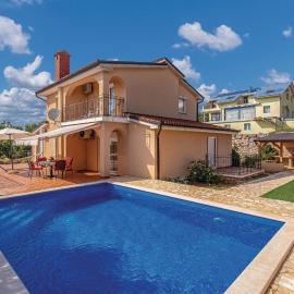 Awesome Home In Smrika