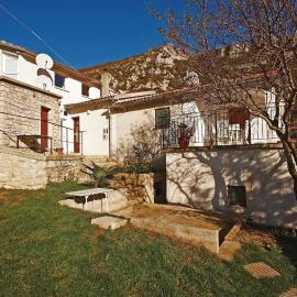 Apartment Plomin Iv