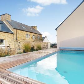 Awesome Home In Ploubazlanec, hotel a Ploubazlanec