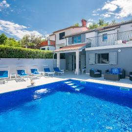 Awesome Home In Dobrinj