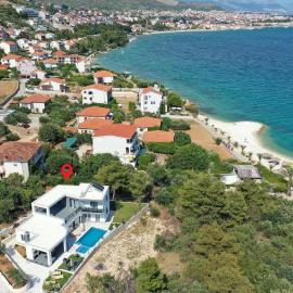 Gorgeous Home In Seget Donji
