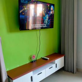 3 Bedroom Fully Furnished LC Home, hotel in Singaraja