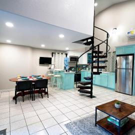 Oakridge Apartment, hotel a Spanish Lookout