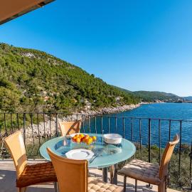 Lovely Apartment In Prizba With House Sea View