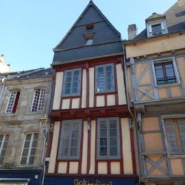 Escapade Romantique sous les toits de Kéréon - Centre Historique, rue piétonne
