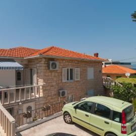 2 Bedroom Beautiful Apartment In Supetar
