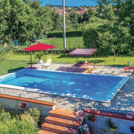 Lovely Apartment In Viskovo