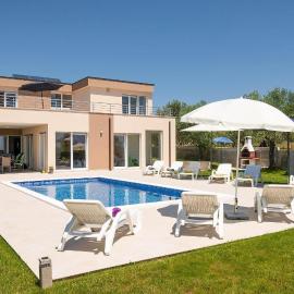 Gorgeous Home In Vodnjan, hotel in Vodnjan