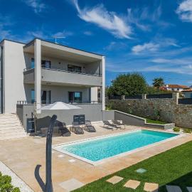 Villa Nebra, hotel a Frata