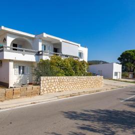 Amazing Apartment In Stara Novalja With Wifi