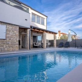 Amazing Home In Posedarje