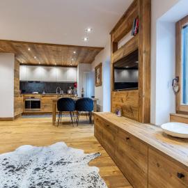 HelloCHALET - Casa Val - Your Walking Distance holiday, hotel v destinaci Valtournenche