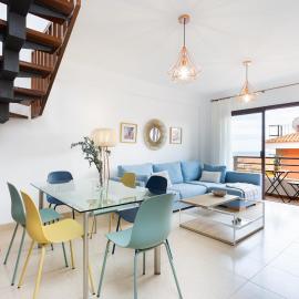 Home2Book Enchanting Seaviews Duplex, Pool&Terrace, hotel v destinácii Candelaria