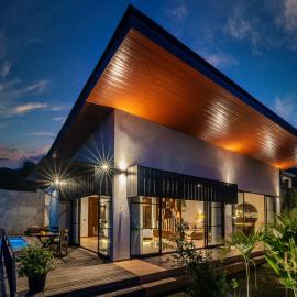 Villa Lovina Hill Paradise 2 - Unwind in luxury, where LOVE meets paradise!, hotel u gradu Temukus