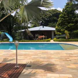 Chácara 5 suítes e piscina em Cabreúva، فندق في كابروفا
