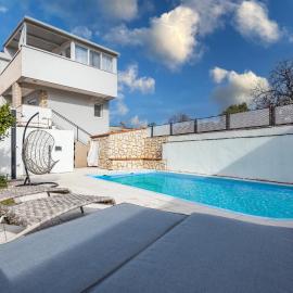 Cozy Home In Brodarica, hotel in Brodarica
