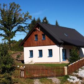 Chalupa pod dubem , Hlinov , Novohradské hory , Nové Hrady, hotel in Nové Hrady