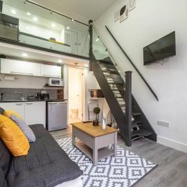 Studio in Central Reading- Next to Town Centre