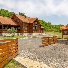 4 Bedroom Lovely Home In Otocac