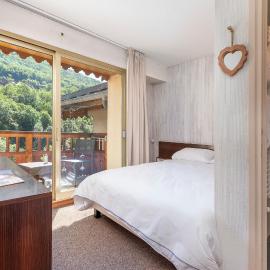 Hôtel les Bains, hotel u gradu 'Brides-les-Bains'