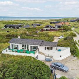 Stunning Home In Løkken With Sauna, hotel in Løkken