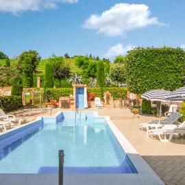 Amazing Apartment In Monte Rinaldo