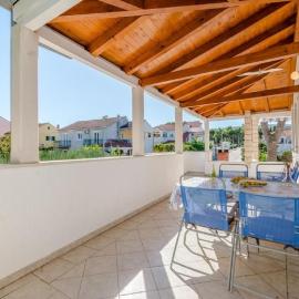 Apartment Matko, מלון בMirce