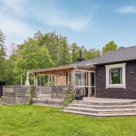 Gorgeous Home In Hökerum With Lake View, hotel u gradu 'Hökerum'