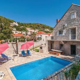 Holiday Home Pucisca Gospe Lurdske, hotel di Pucisca