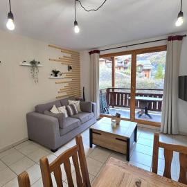 Appartement 2 pièces 4 à 5 personnes à 1800 avec Wifi