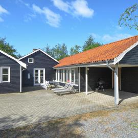 Cozy Home In Ebeltoft With Sauna