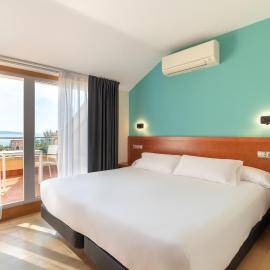 Hotel Playa Langosteira by Adeloló, хотел в Финистере