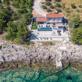Lovely Home In Karbuni With Sauna, hotel sa Prizba