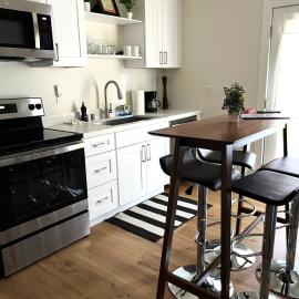 Modern Studio in MarysVille A Forest Haven, hotel a Marysville
