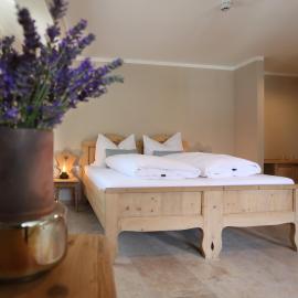 Gutshaus 1250 - Hotel mit Innenhof am Bach, hotel a Kalwang