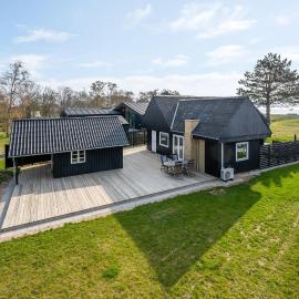 Viesnīca Two-Bedroom Holiday Home In Hesselager pilsētā Hesselager