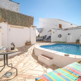 Gorgeous Home In Villanueva De Algaidas