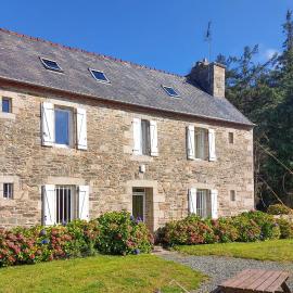 6 Bedroom Beautiful Home In Tréguier, hotel u gradu Tréguier
