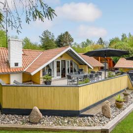 Four-Bedroom Holiday Home In Vaggerlose, hotel v destinácii Bøtø By