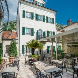 Kerber-Graz 1860, hotel in Kotor