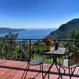 Le Coste Lake View 1 & 2, hôtel à Tignale