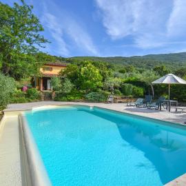 Lovely Home In Cortona With Kitchen, hotel in Cortona
