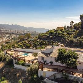 Stunning Home In Torrox