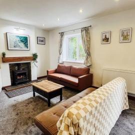 Three bedroom village home, near Grimsby and Cleethorpes