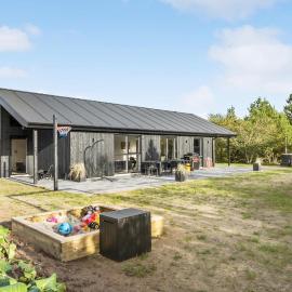 Lovely Home In Skjern With Wifi, hotel v destinaci Skjern