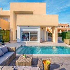 Lovely Home In Cartagena With Kitchen