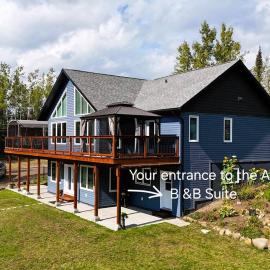 Central Thunder Bay Retreat, готель у місті Тандер-Бей